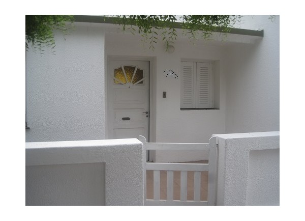 ALQUILER - SANTA ROSA - BARRIO FITTE-CASA 